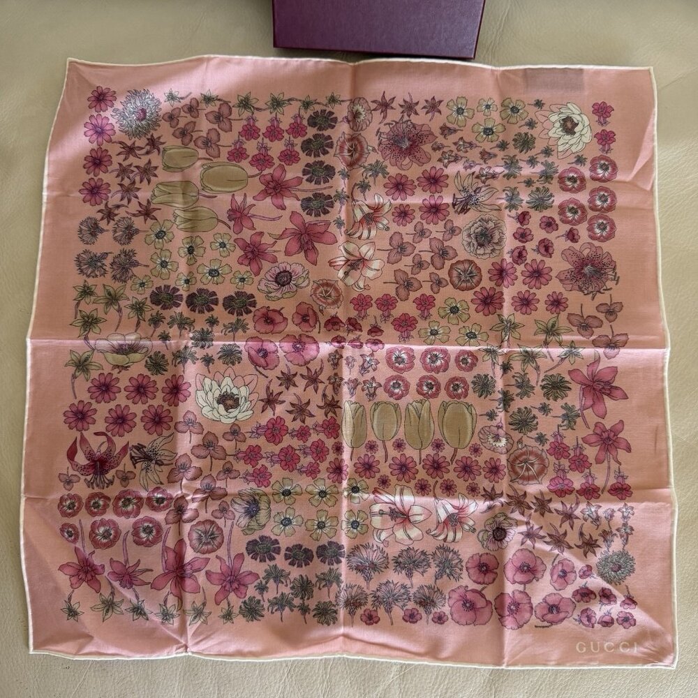 NEW GUCCI Floral Print Cotton Handkerchief Pink Japan Limited - Picture 4 of 8